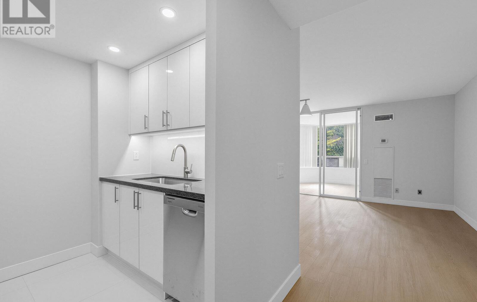 7 Bishop Ave · Unit 217