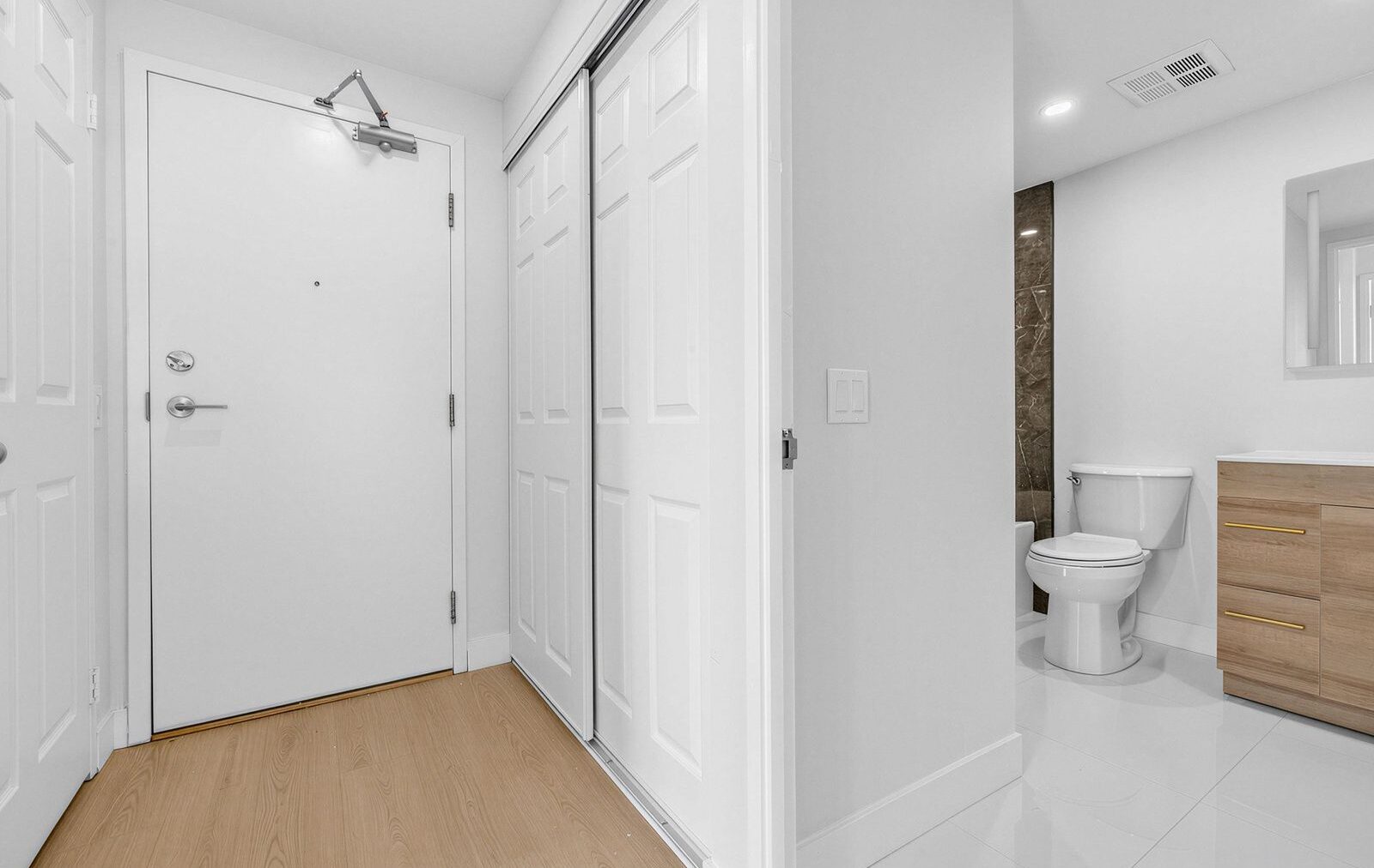 7 Bishop Ave · Unit 501, view 1 of 3