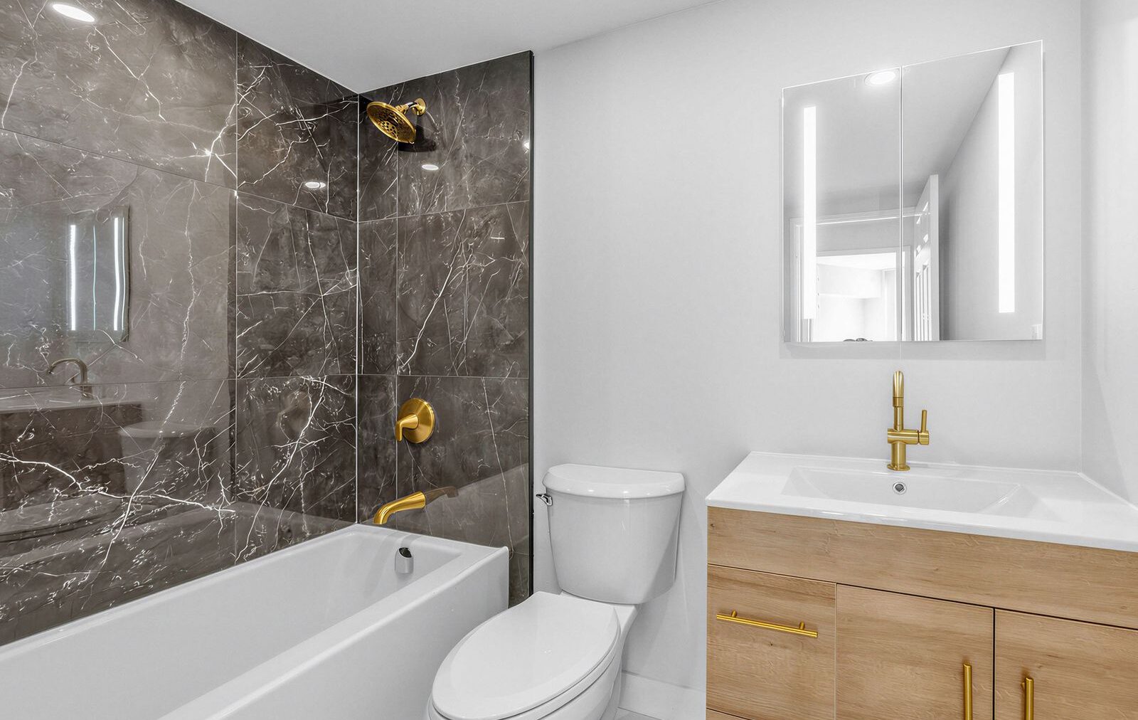 7 Bishop Ave · Unit 501, view 3 of 3