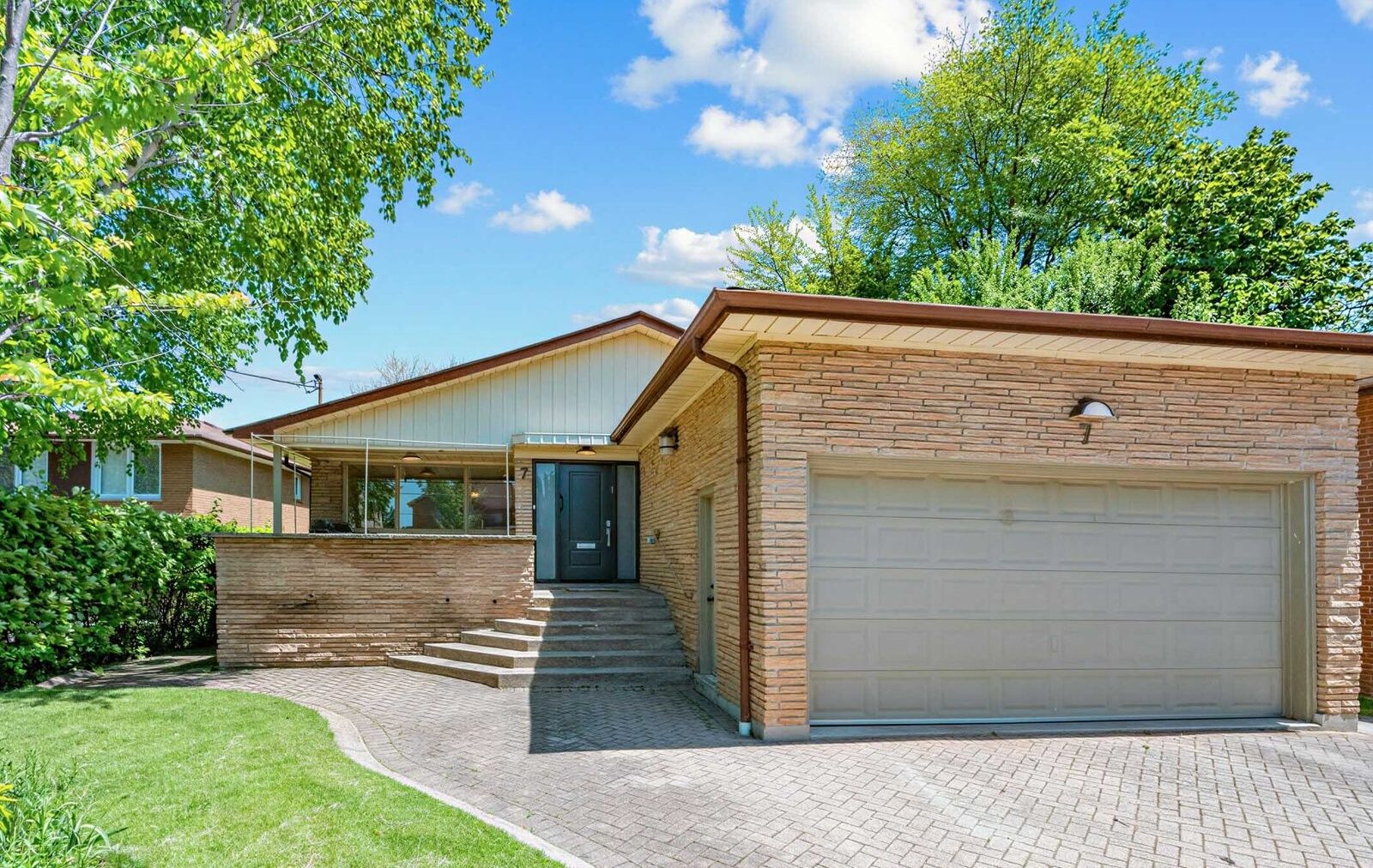 7 Harlock Blvd, view 1 of 3