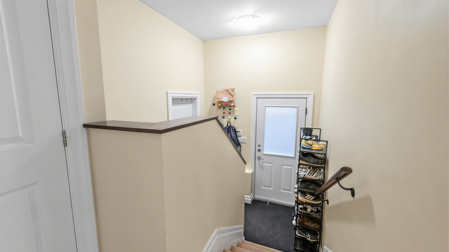 45 Fairholme Ave, view 42 of 56