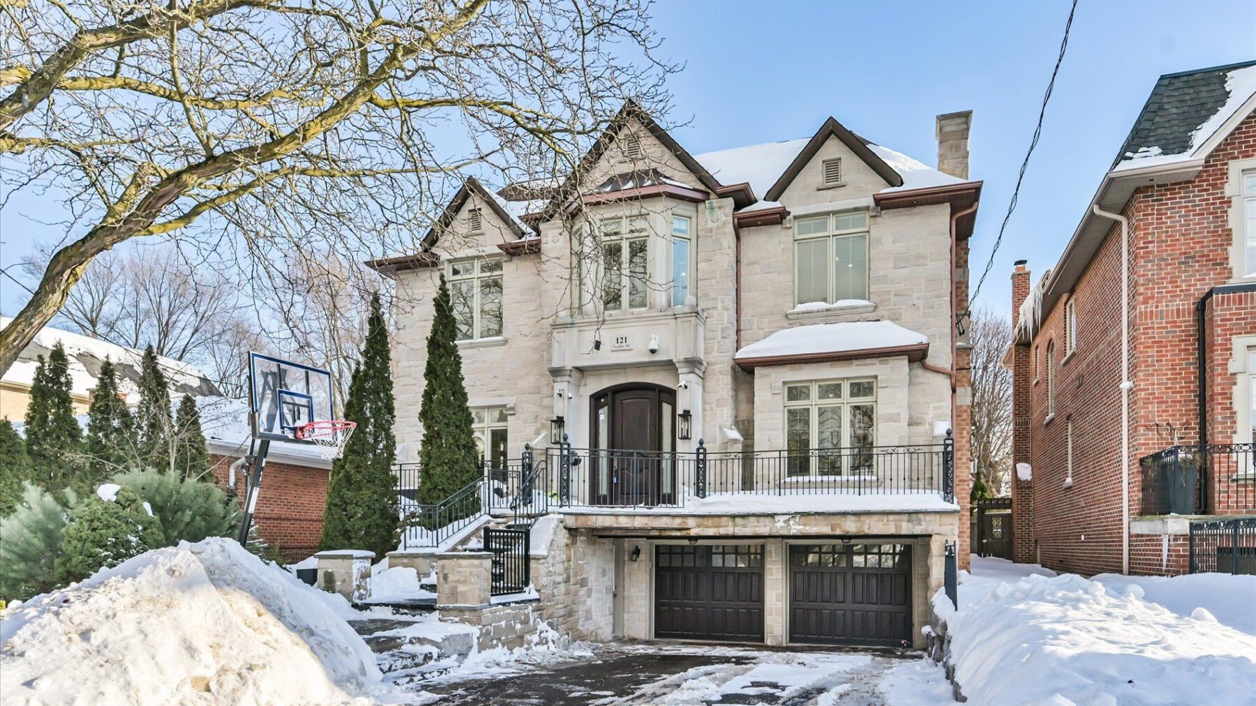 121 Caribou Rd
